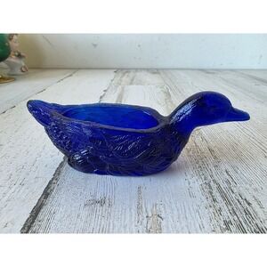 Vintage Westmoreland Duck blue cobalt bird salt glass mini bowl decor figurine